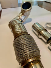 Load image into Gallery viewer, LUXMA downpipe for MK7 MK8 GTI EA888 Golf / Skoda RS 5E TFSI / A3 1.8T 2.0T